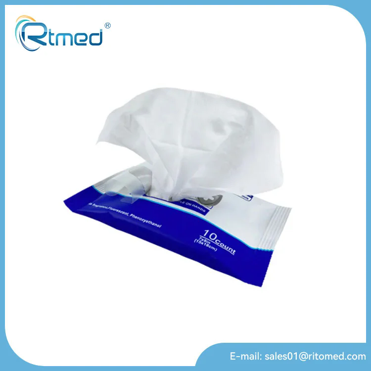 كيف تعمل الضمادات الطبية على تحسين العناية بالجروح؟